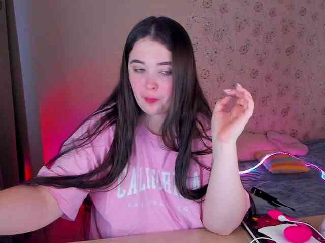 Alicenextdoor webcam