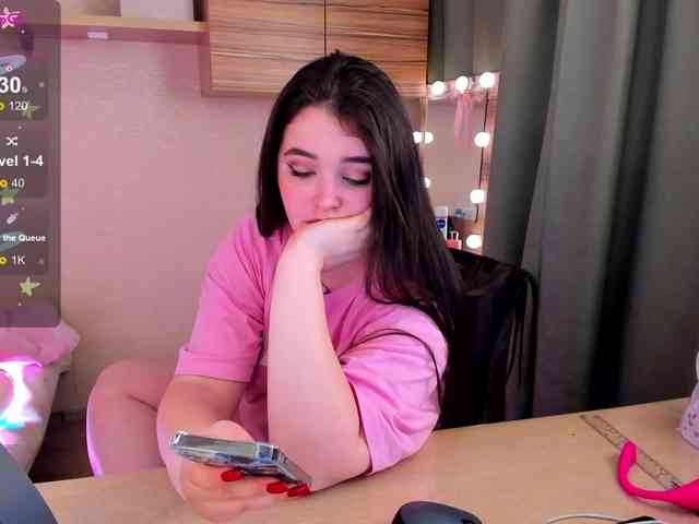 Alicenextdoor webcam