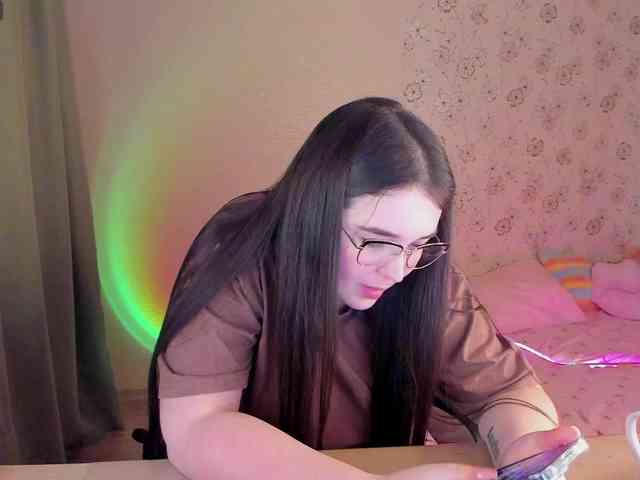 Alicenextdoor webcam