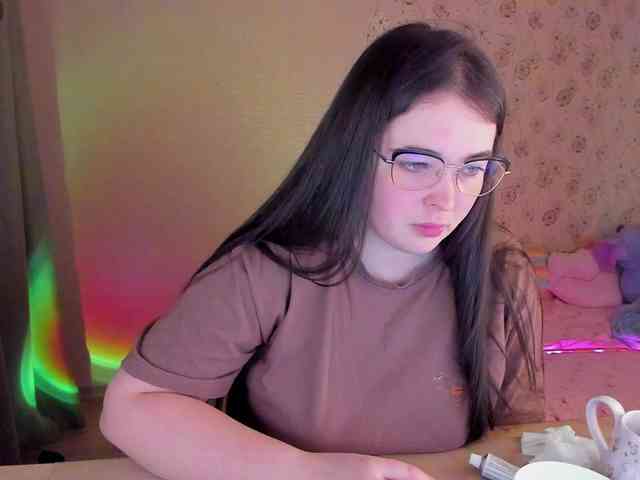 Alicenextdoor webcam