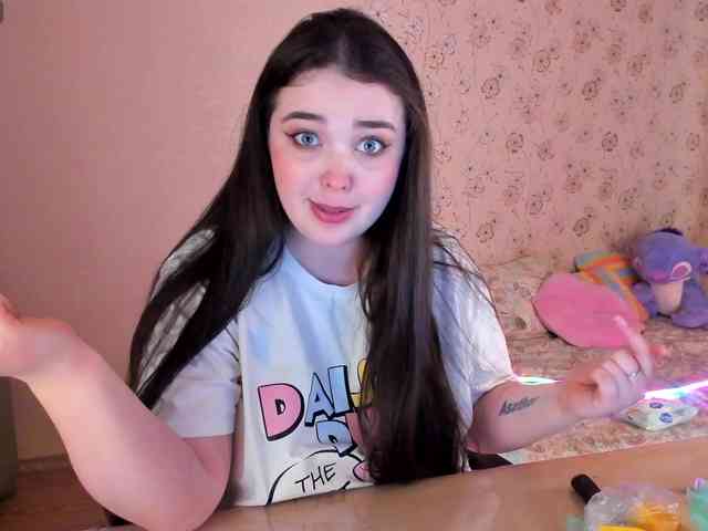 Alicenextdoor webcam