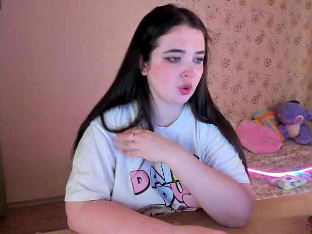 Alicenextdoor webcam