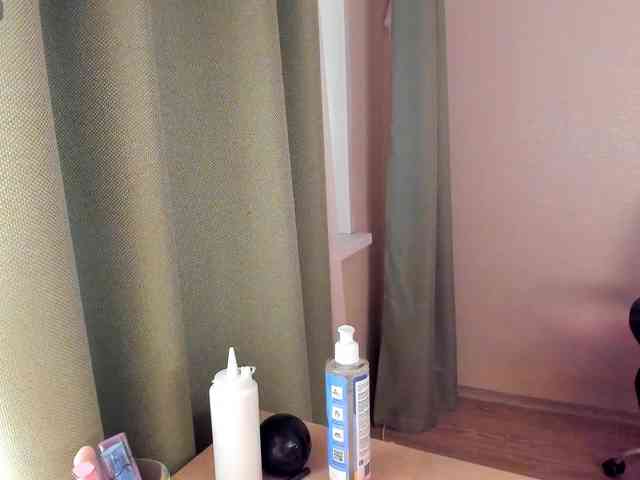 Alicenextdoor webcam