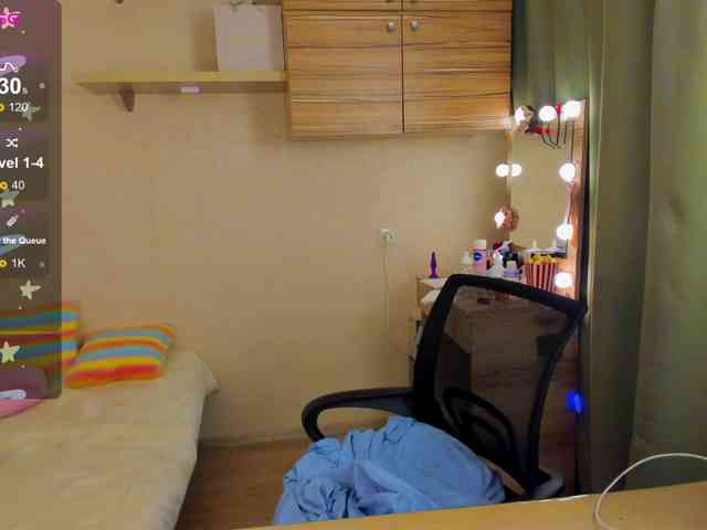 Alicenextdoor webcam