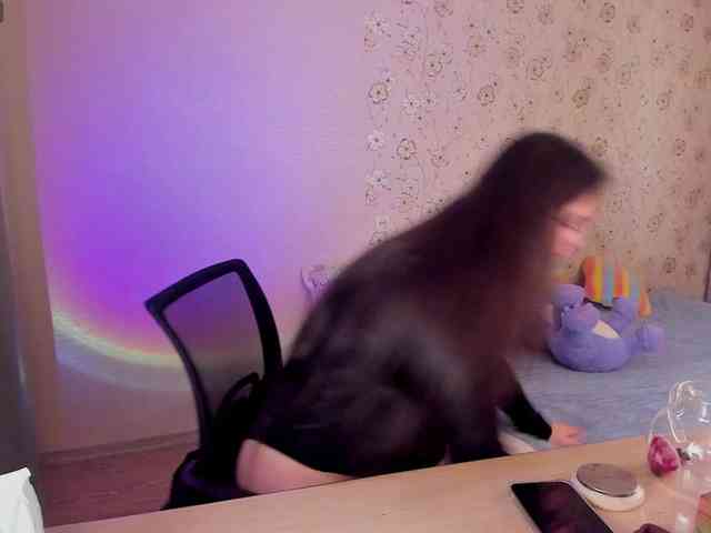 Alicenextdoor webcam