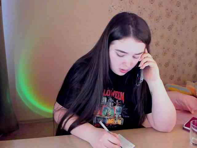 Alicenextdoor webcam