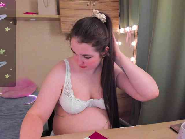 Alicenextdoor webcam