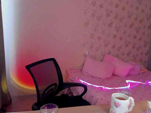 Alicenextdoor webcam