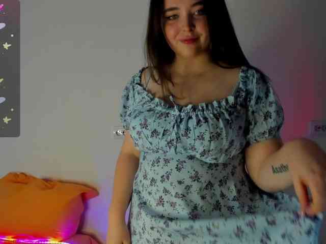 Alicenextdoor webcam