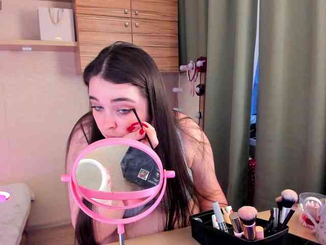 Alicenextdoor webcam