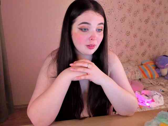 Alicenextdoor webcam