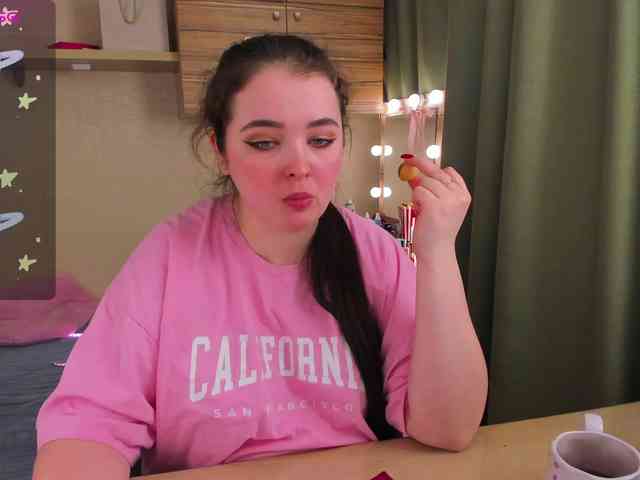 Alicenextdoor webcam