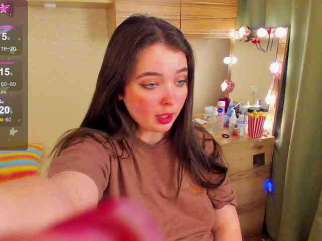 Alicenextdoor webcam