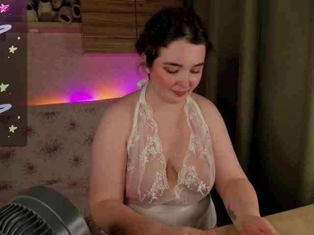 Alicenextdoor webcam