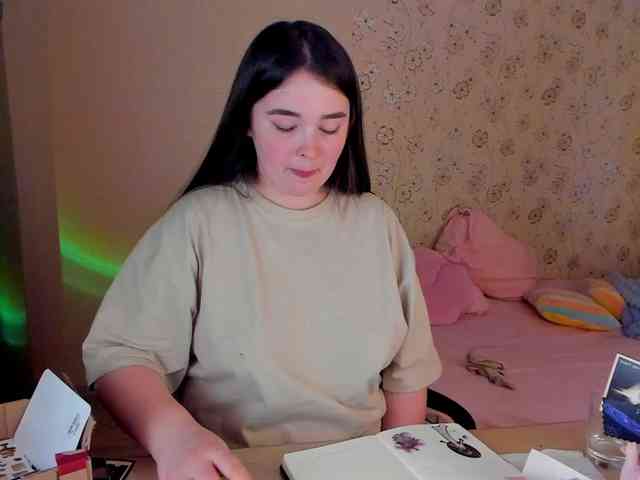 Alicenextdoor webcam