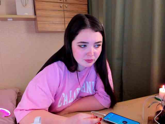 Alicenextdoor webcam