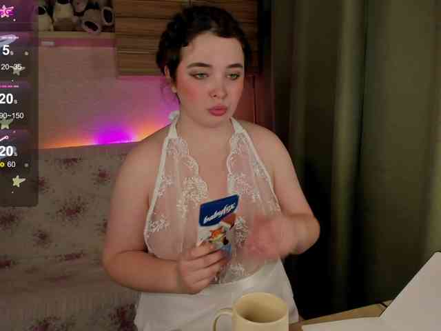 Alicenextdoor webcam