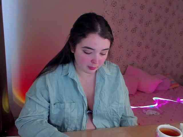 Alicenextdoor webcam