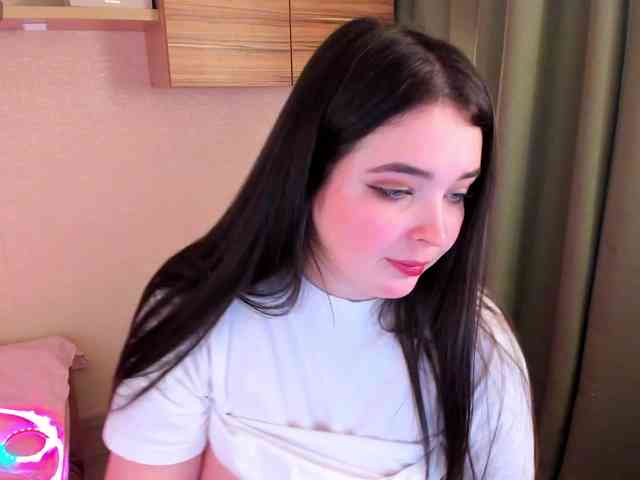 Alicenextdoor webcam