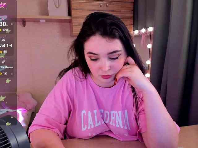 Alicenextdoor webcam