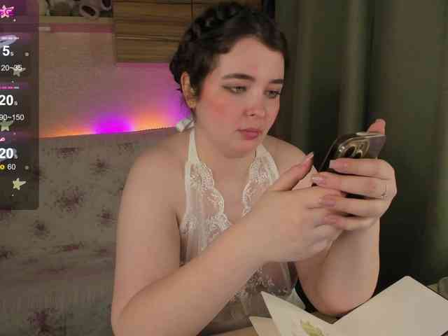 Alicenextdoor webcam