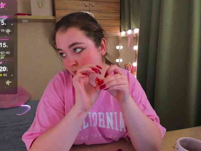 Alicenextdoor webcam