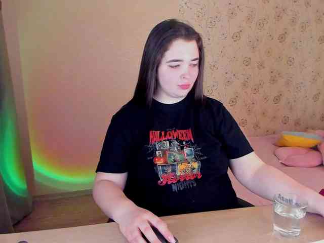 Alicenextdoor webcam