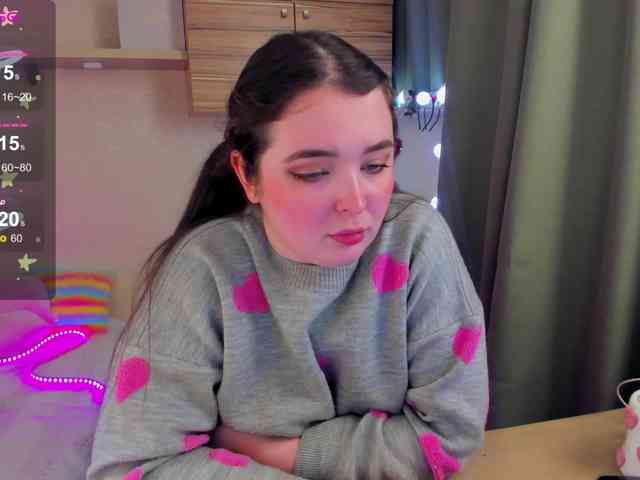 Alicenextdoor webcam