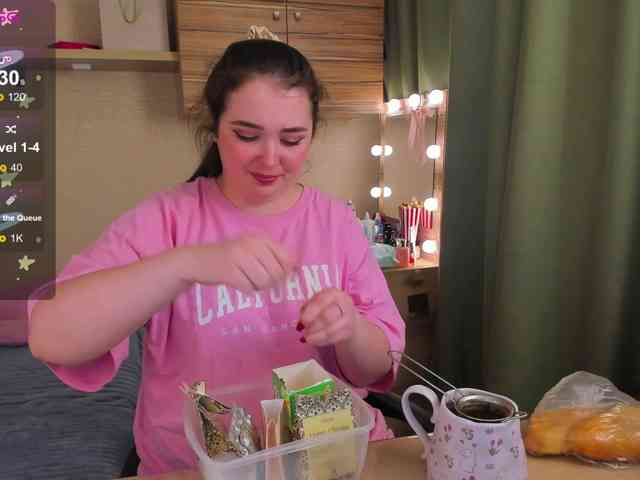 Alicenextdoor webcam