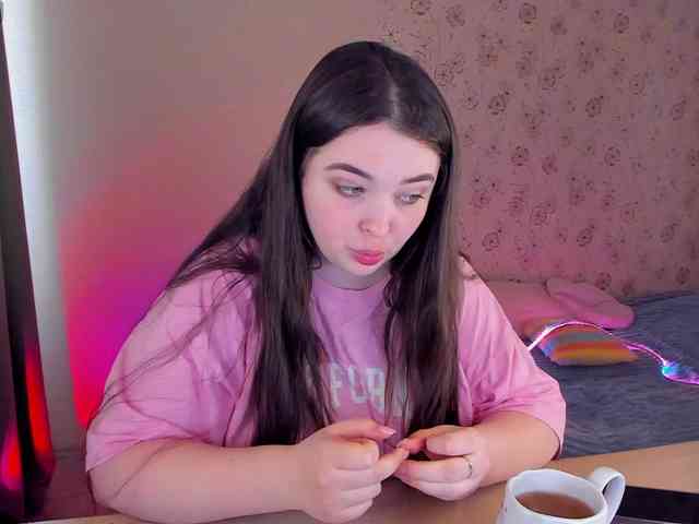 Alicenextdoor webcam