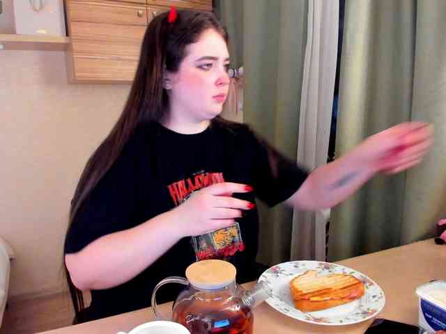 Alicenextdoor webcam