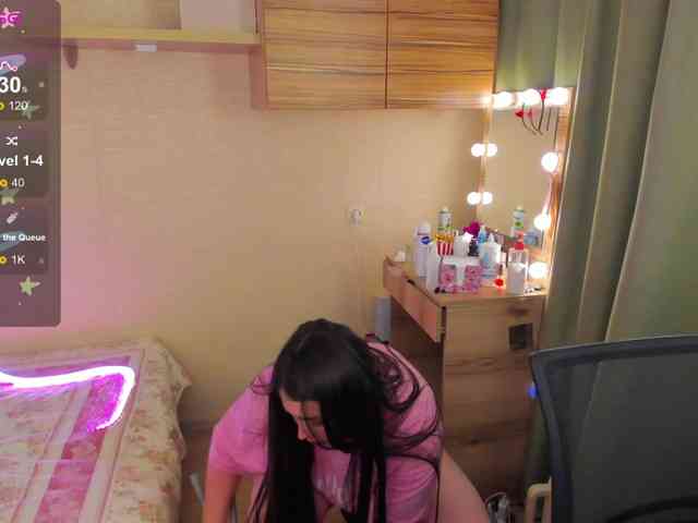 Alicenextdoor webcam