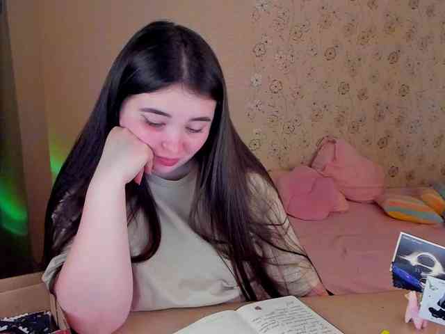 Alicenextdoor webcam