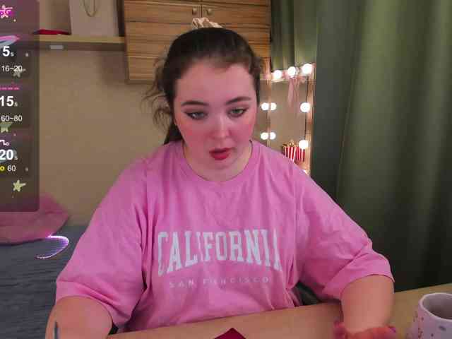 Alicenextdoor webcam