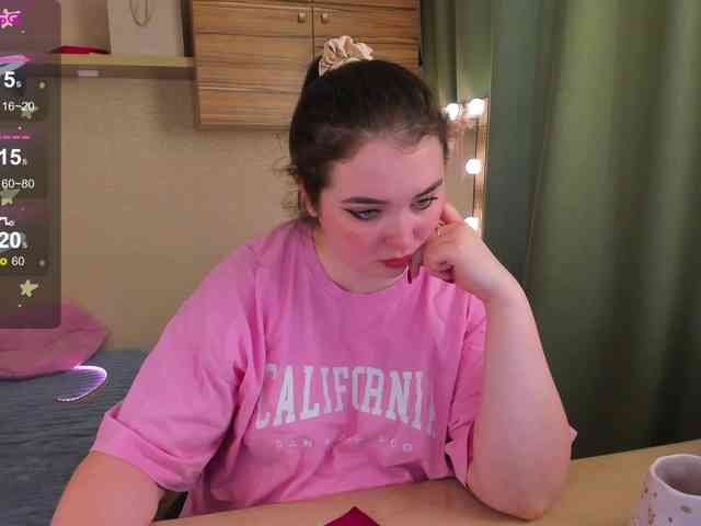 Alicenextdoor webcam