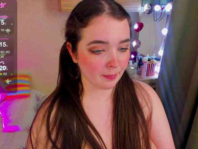 Alicenextdoor webcam