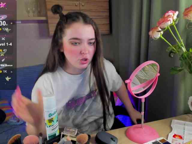 Alicenextdoor webcam