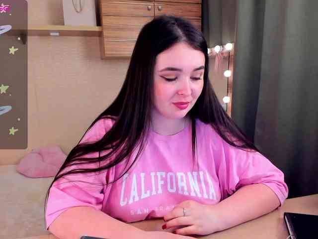 Alicenextdoor webcam