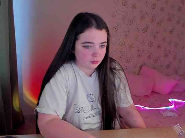 Alicenextdoor webcam