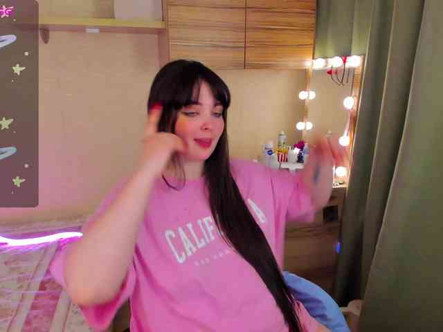 Alicenextdoor webcam