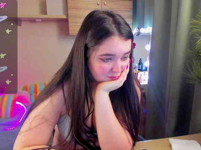 Alicenextdoor webcam