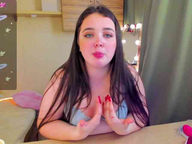 Alicenextdoor webcam