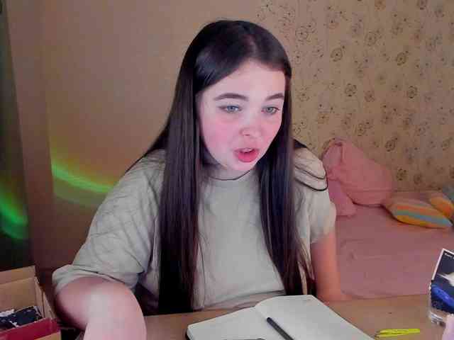 Alicenextdoor webcam