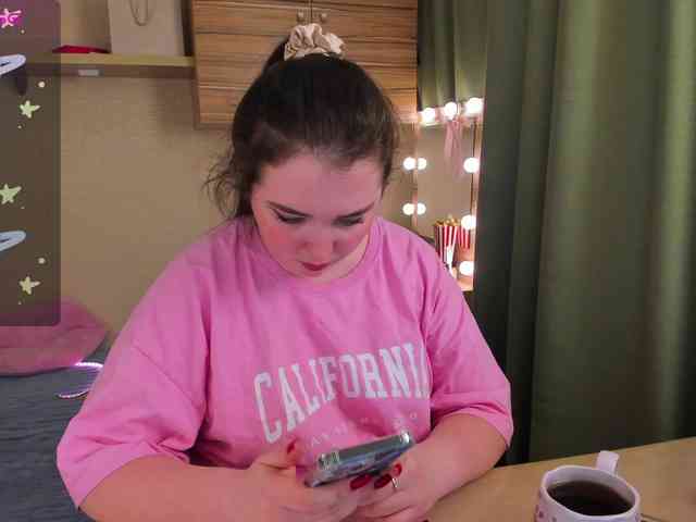 Alicenextdoor webcam