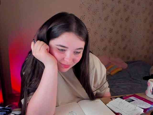 Alicenextdoor webcam