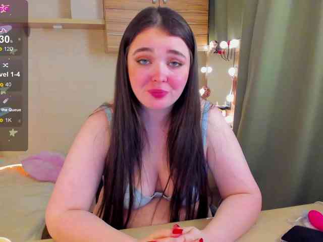 Alicenextdoor webcam