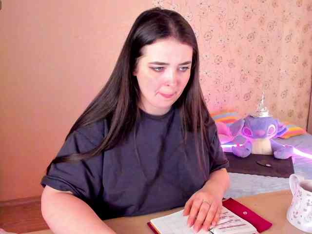 Alicenextdoor webcam