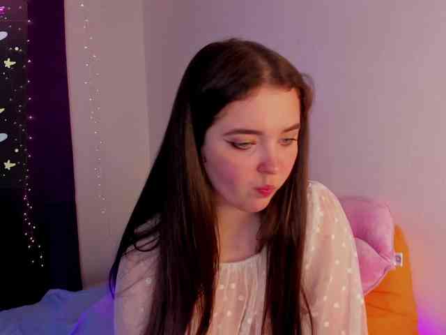 Alicenextdoor webcam