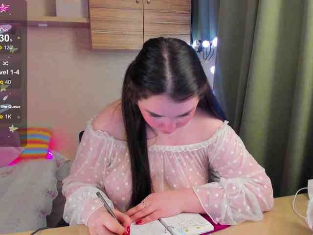 Alicenextdoor webcam