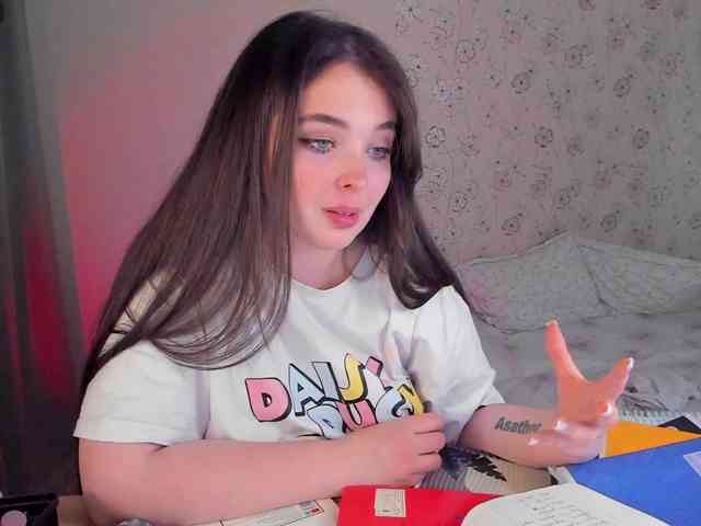 Alicenextdoor webcam